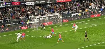 居莱尔率领皇马替补横扫弱旅，只有一人或成输家